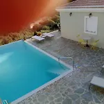 펜션 Rizaria Sea View House & Private Pool *
