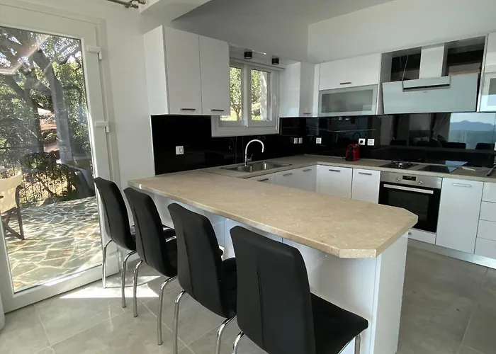 Rizaria Sea View House & Private Pool Дом отдыха *